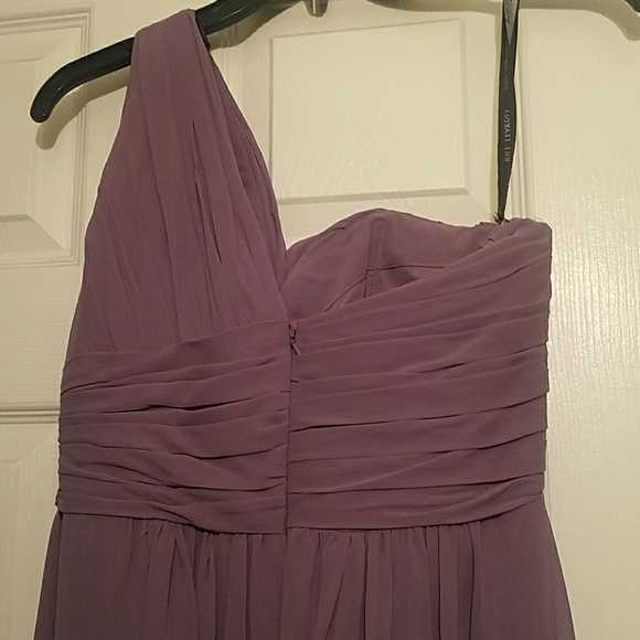Beautiful lilac 1 shoulder gown - Picture 3 of 5